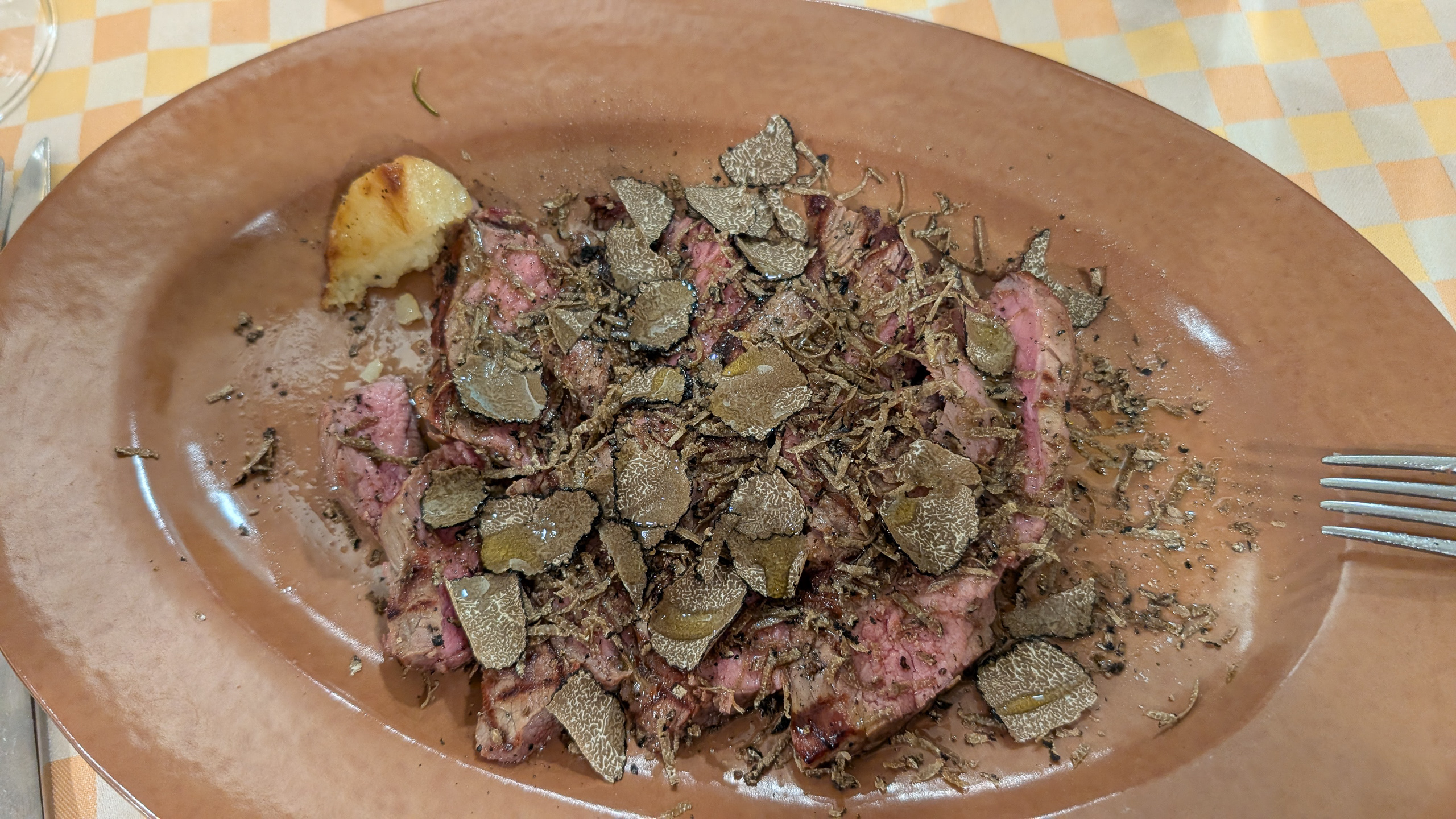 Abendessen in der Osteria dei Re – Rindfleisch mit Trüffel